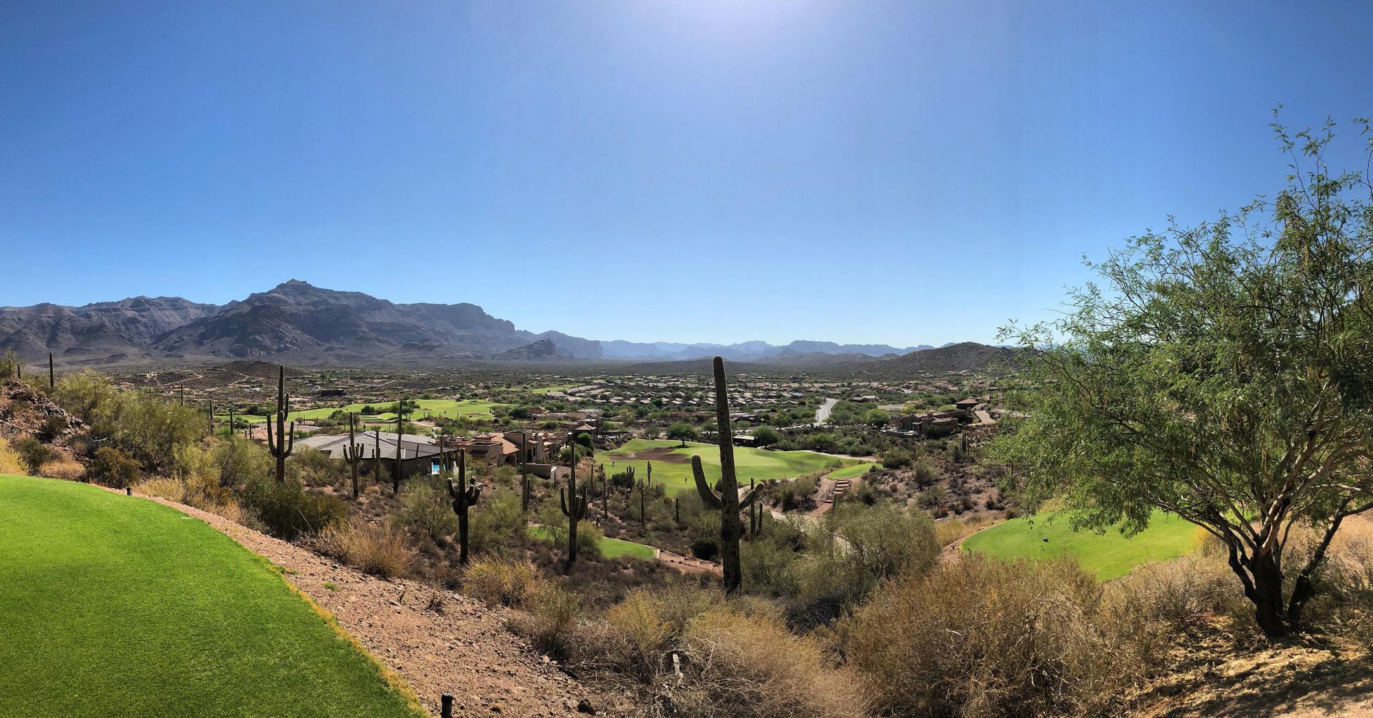 Gold Canyon Golf carries some of the finest golf course near Arizona