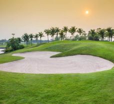 The Pattana Sports Club's lovely golf course within fantastic Pattaya.