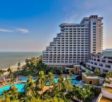 The Hilton Hua Hin Resort and Spa's scenic hotel situated in dramatic Hua Hin.