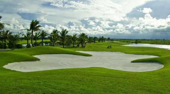 The Laem Chabang International Country Club's scenic golf course in sensational Pattaya.