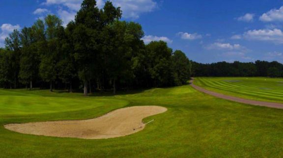 View Golf de lAilette's picturesque golf course in dramatic Champagne & Alsace.